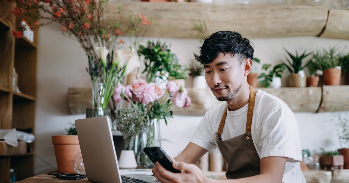 How to Sell on Facebook: A Guide for Small Businesses