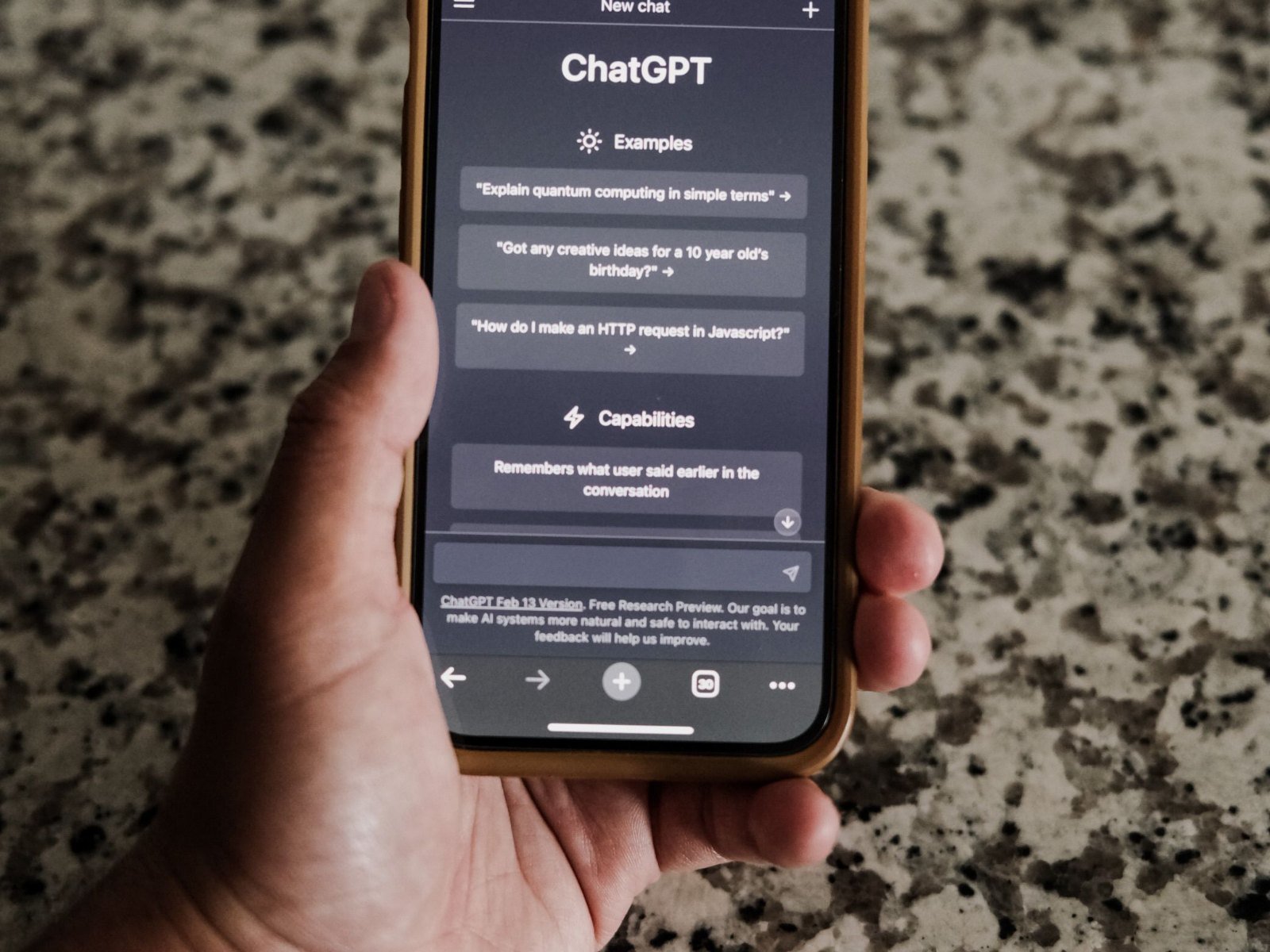 DALL-E leaves ChatGPT on August 30: download your images first