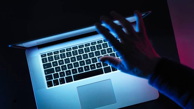 AI isn’t the biggest cybersecurity problem. People are | CNN Business