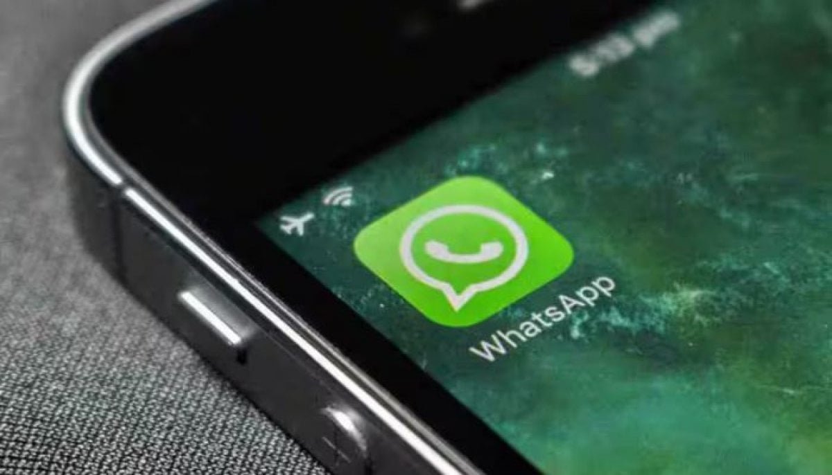 WhatsApp beta to let you add up to 5 AI agents to chats