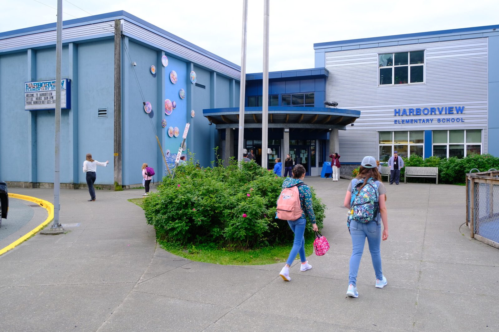 Feds target school internet subsidies in ed-tech backlash even as Trump touts AI | Alaska Beacon
