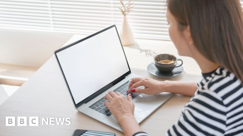 PSNI: Investigation into staff 'productivity spoofing'