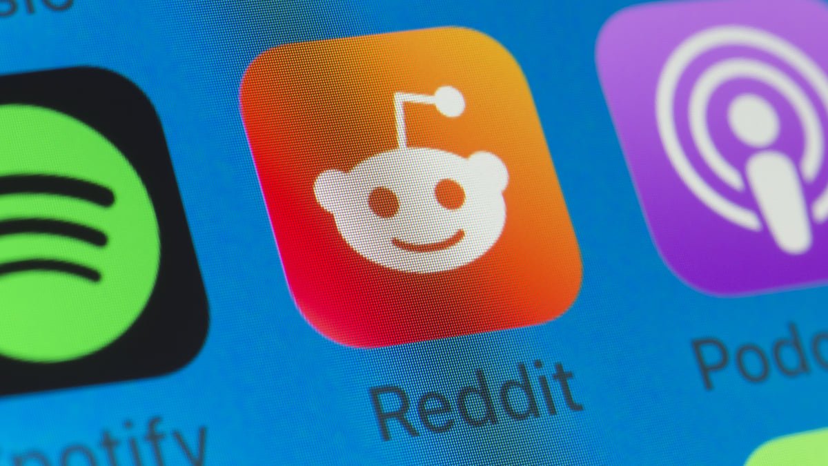 Reddit is shutting down RSS and public API access. Blame AI.